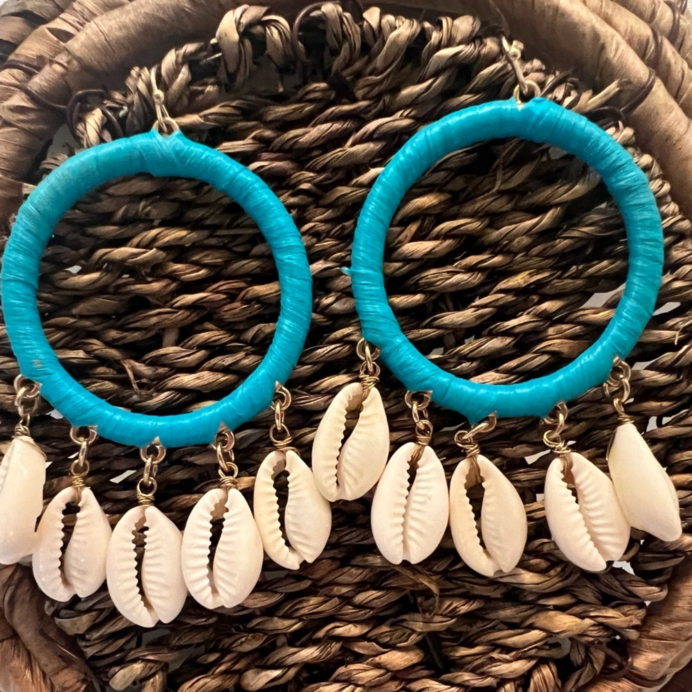 Turquoise Boho Shell Pierced Earrings - Picture 2 of 7